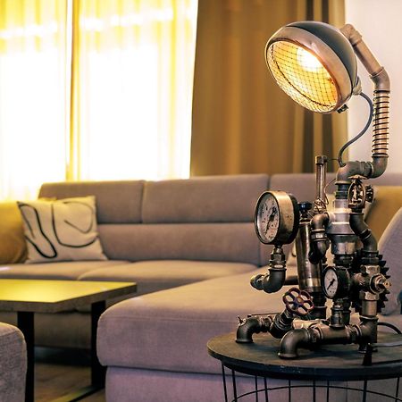 Big 75M2 Next To Opera Building In Direct Centrum, Air-Conditioned, Balcony, 24H Self Checking Банска-Бистрица Экстерьер фото