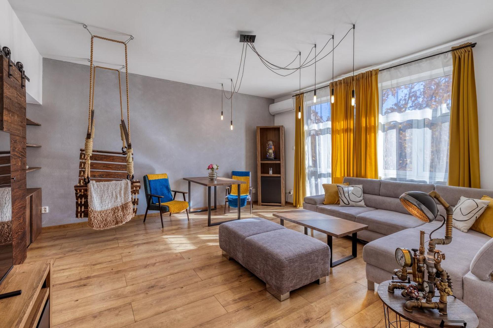 Big 75M2 Next To Opera Building In Direct Centrum, Air-Conditioned, Balcony, 24H Self Checking Банска-Бистрица Экстерьер фото